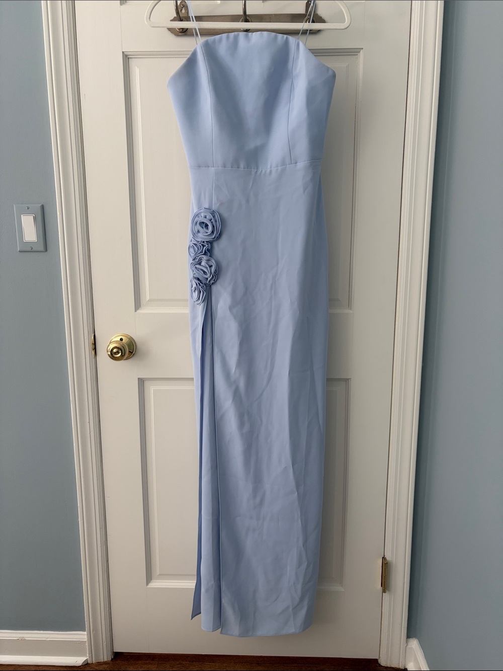 Amanda Uprichard Strapless Light Blue Floral-Rosette Gown sm $312.